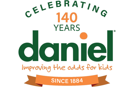 logotipo de daniel niños